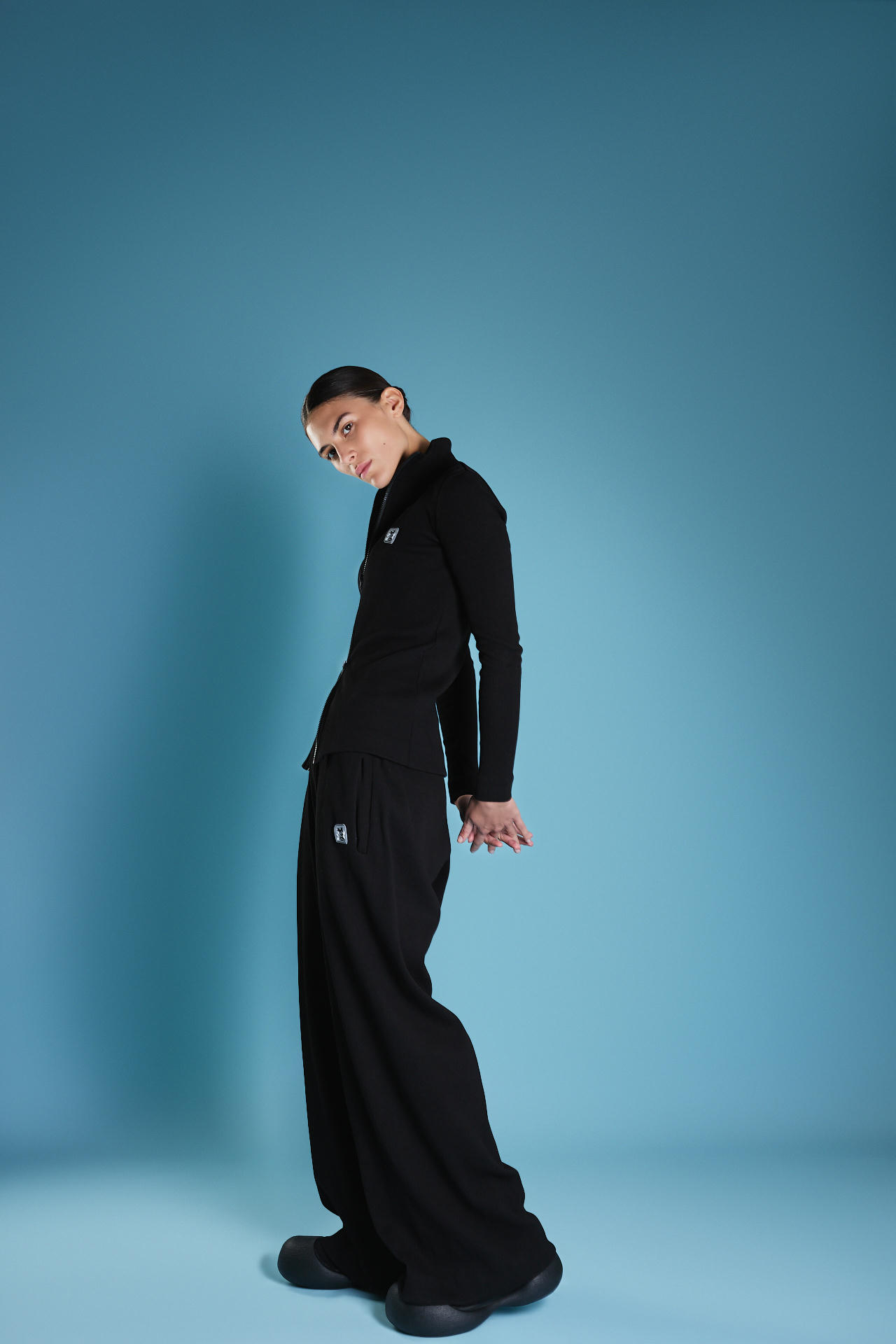 Свитшот Doggy slim zip