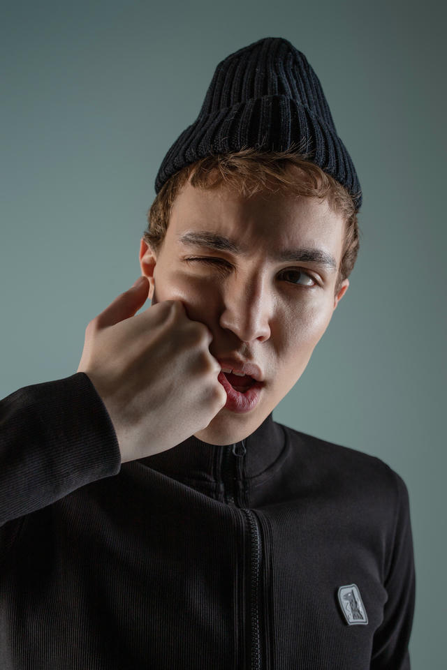 Свитшот Doggy slim zip | ZNWR