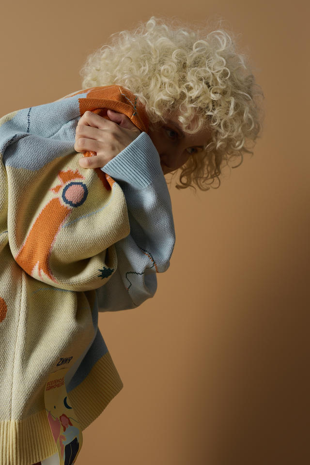 Свитер Вселенское одиночество | ZNWR