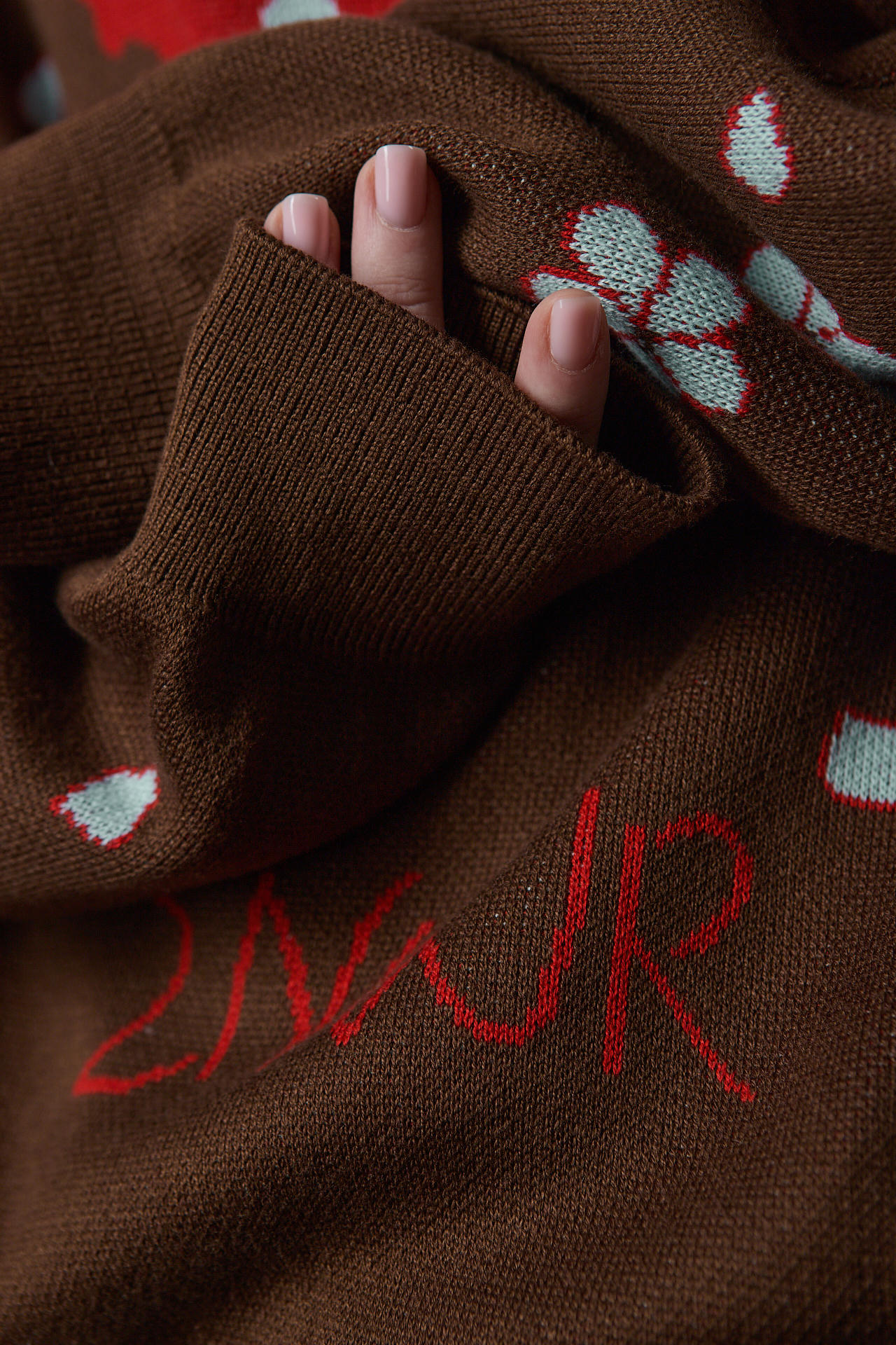 Свитер Гортензия и гвоздь