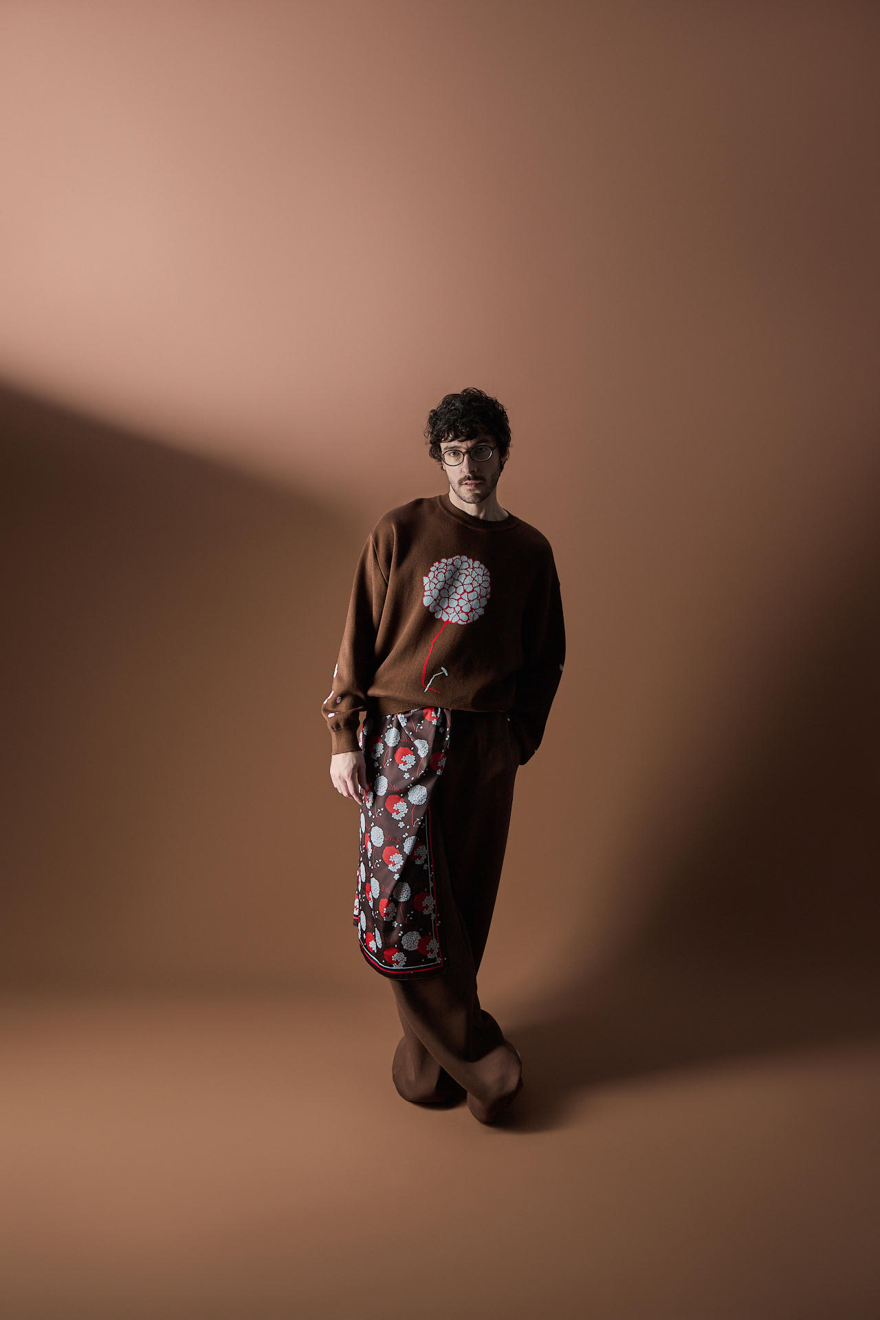 Свитер Гортензия и гвоздь