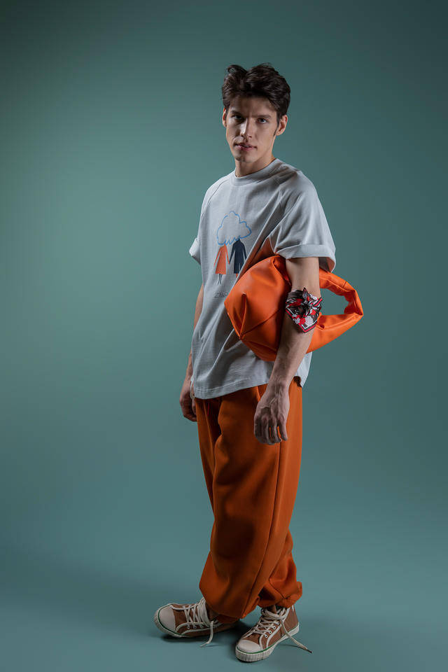 Футболка За руки | ZNWR