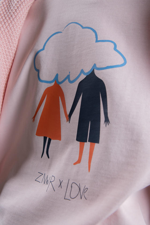 Футболка За руки | ZNWR