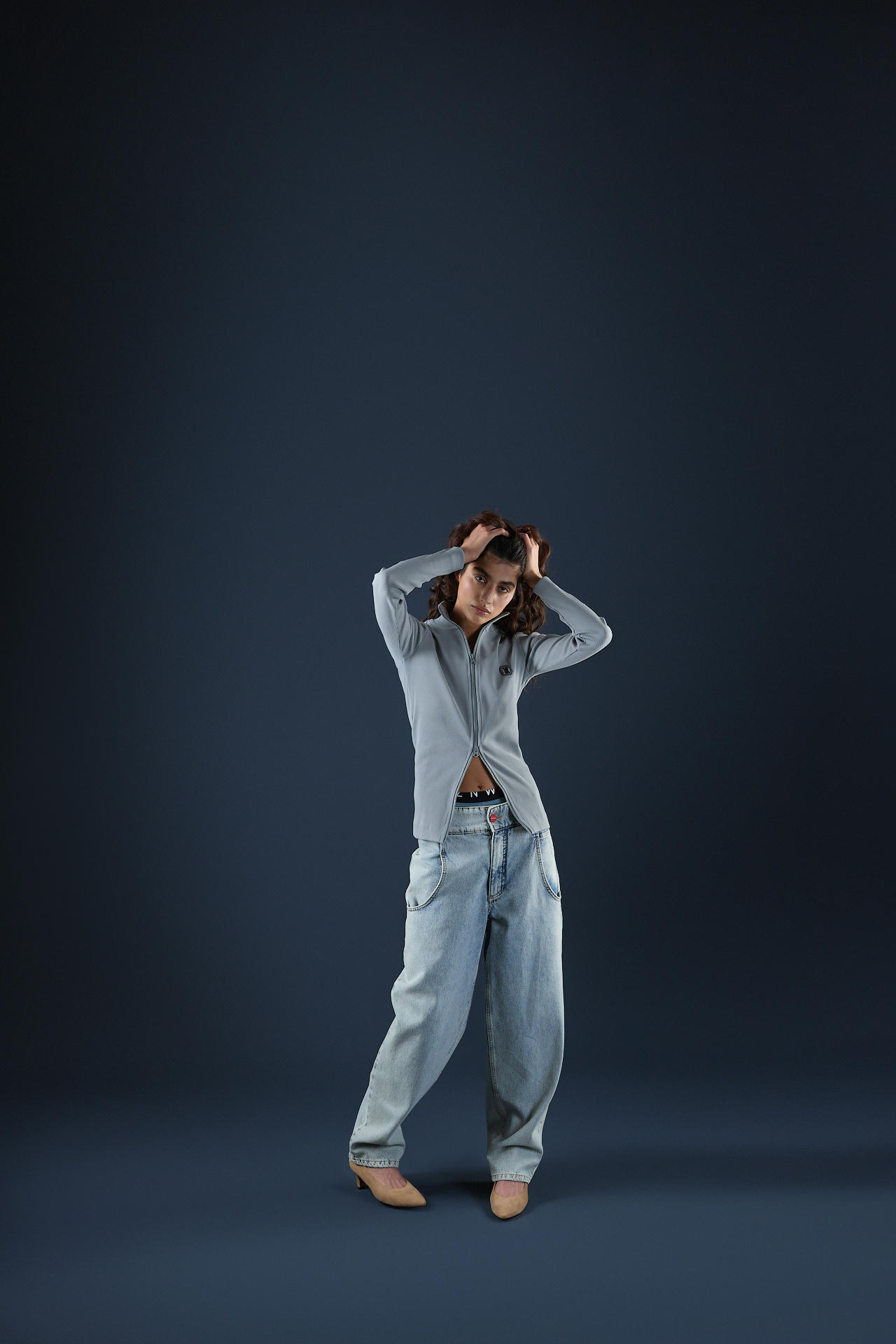 Свитшот Doggy slim zip